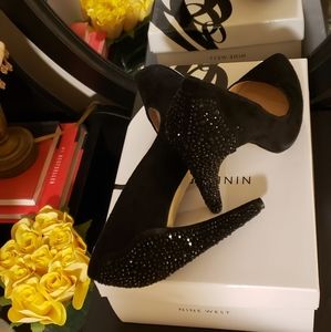 🛍👠Nine  West  Platform  Suede Platform Heels